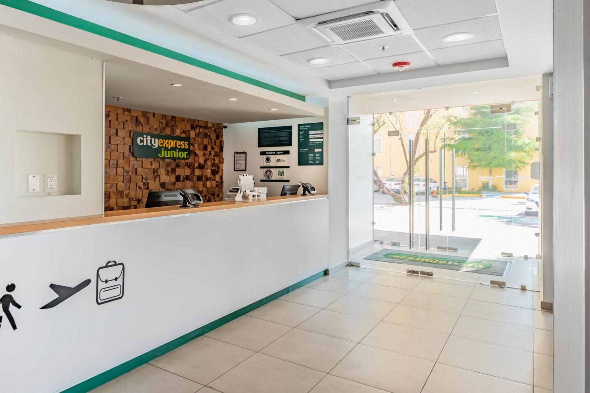 Express Junior By Marriott Hotel